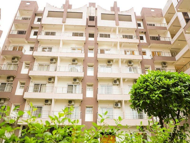 Hotel Shri Radha Nikunj - Opposite Prem Mandir Vrindāvan Exterior photo