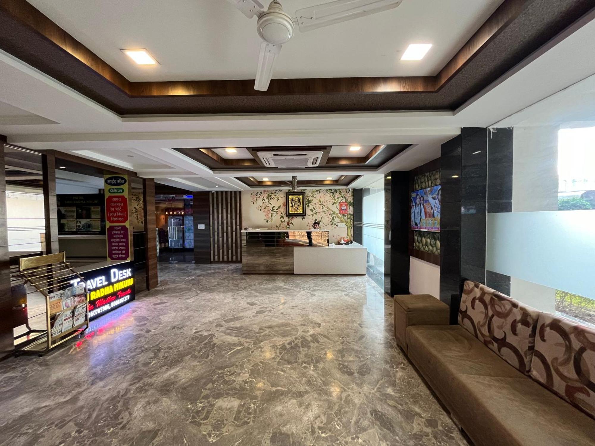 Hotel Shri Radha Nikunj - Opposite Prem Mandir Vrindāvan Exterior photo
